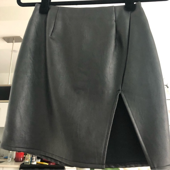NWOT Faux-leather Mini Skirt with Slit - Picture 2 of 5